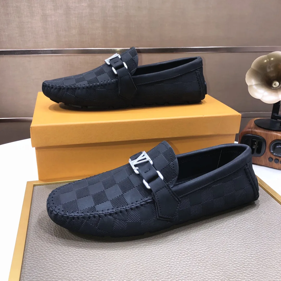 Men's men's shoes 💰420💰 [LV Doudou shoes] (water-dyed cowhide lining) new model is on the market, available on the official website. The new Doudou shoes are processed into single-color materials, and the uppers are made of imported cowhide material. The body of the shoe is fully hemmed with mark thread, and is lined with imported original cowhide leather. The elegant shoe shape is super suitable for all-matching, and the size is 38-44.